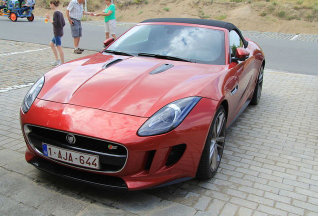 Jaguar F-TYPE S V8 Convertible