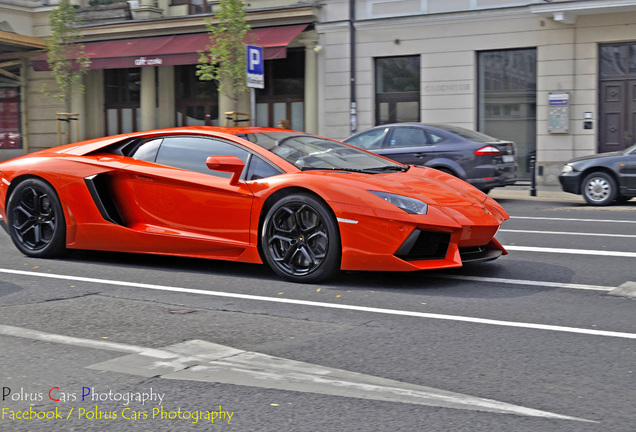 Lamborghini Aventador LP700-4