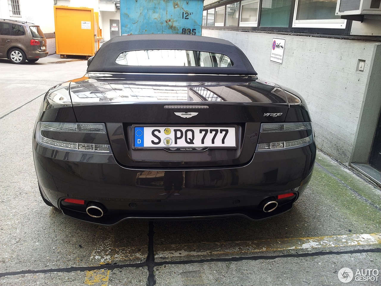 Aston Martin Virage Volante 2011