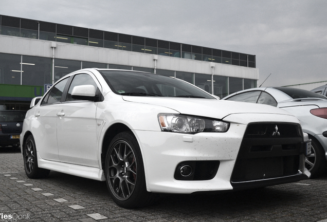 Mitsubishi Lancer Evolution X MR