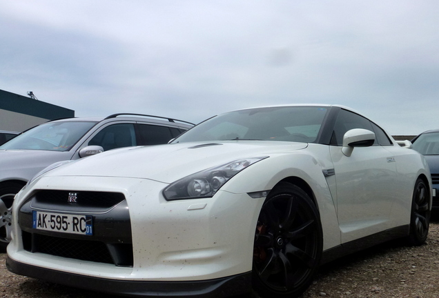 Nissan GT-R