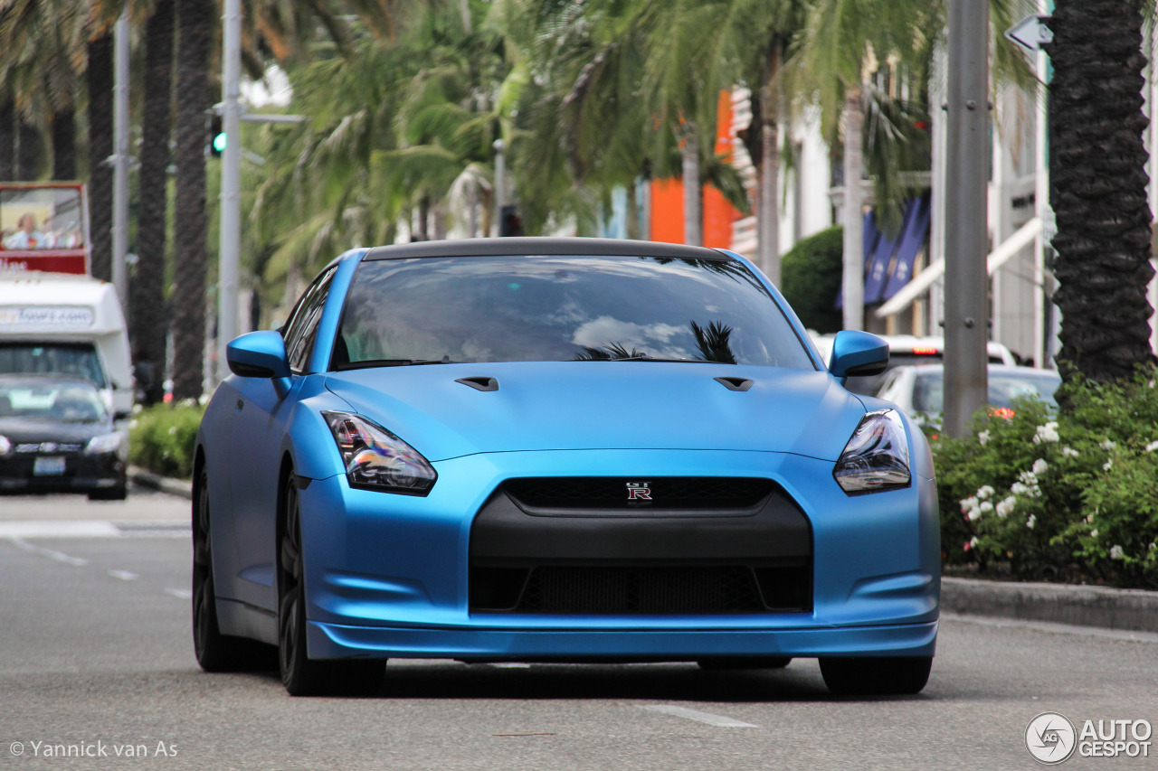 Nissan GT-R