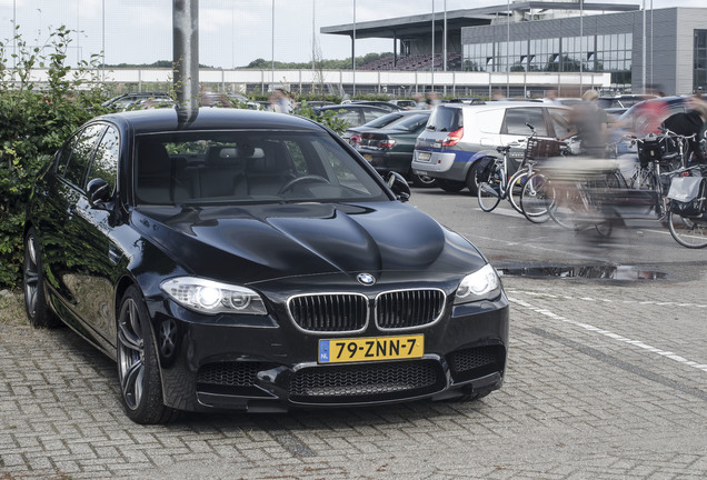 BMW M5 F10 2011