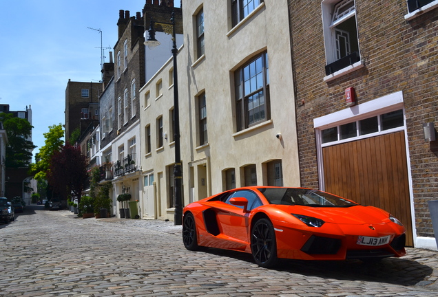 Lamborghini Aventador LP700-4