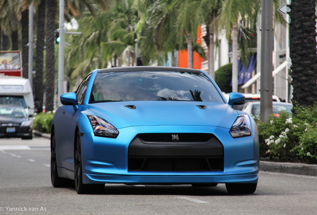 Nissan GT-R