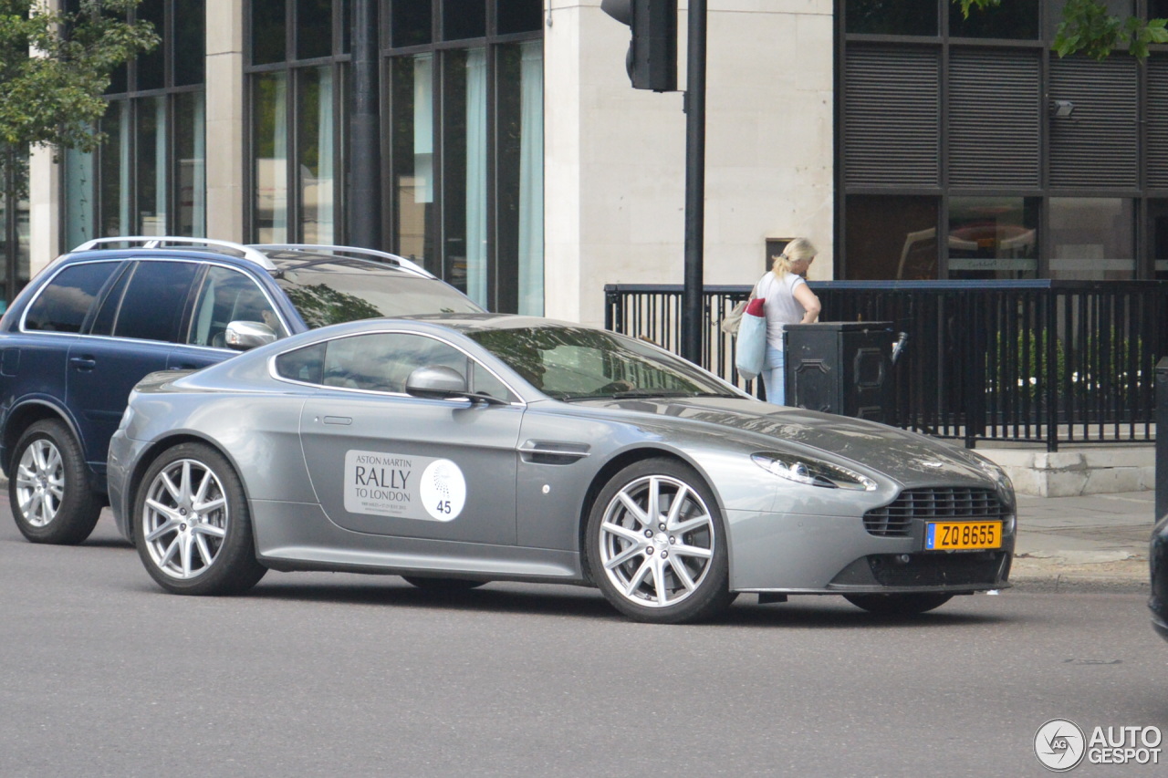 Aston Martin V8 Vantage S