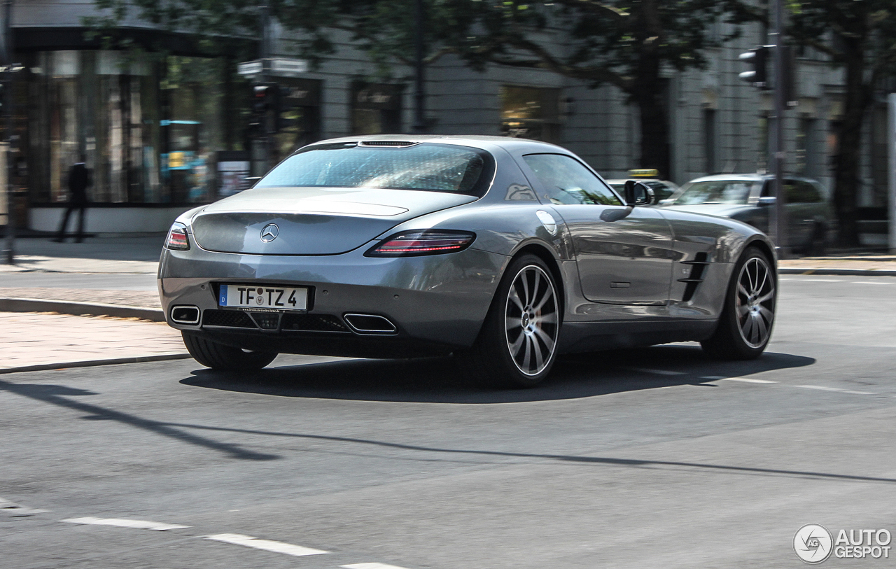 Mercedes-Benz SLS AMG GT