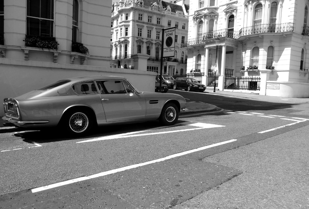 Aston Martin DB6 MKII