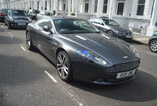 Aston Martin DB9 2010