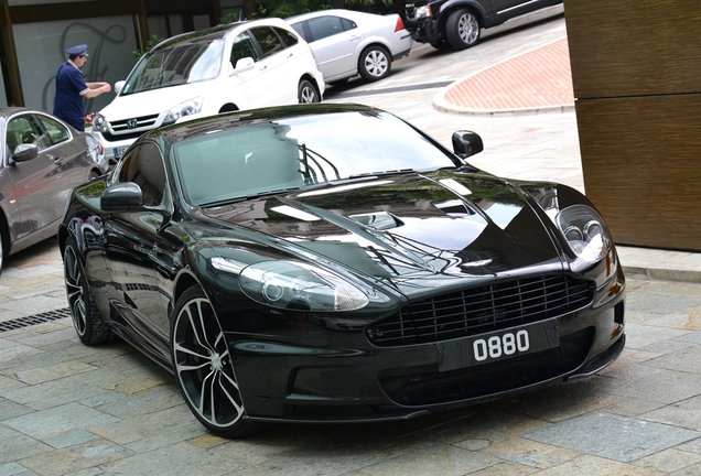 Aston Martin DBS Carbon Black Edition