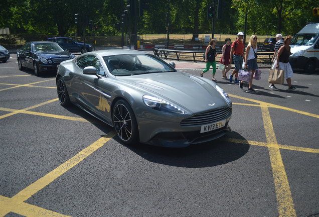 Aston Martin Vanquish 2013