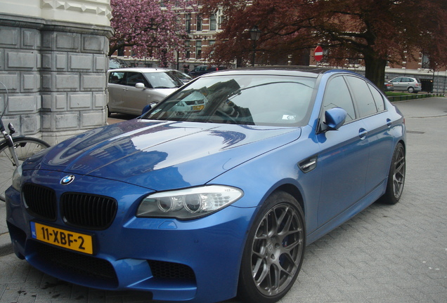 BMW M5 F10 2011