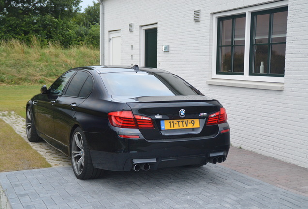 BMW M5 F10 2011