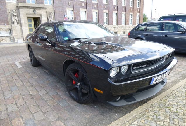 Dodge Challenger SRT-8