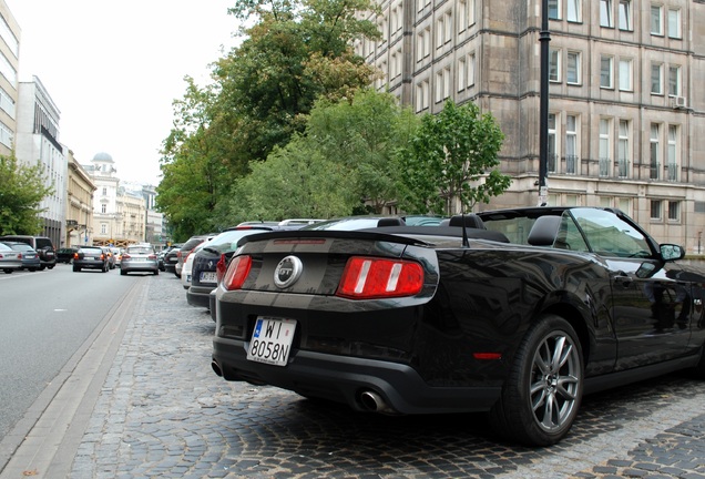 Ford Mustang GT Convertible 2011