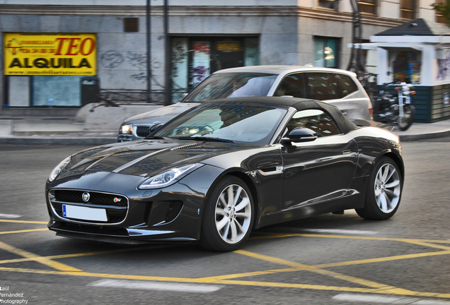 Jaguar F-TYPE S Convertible