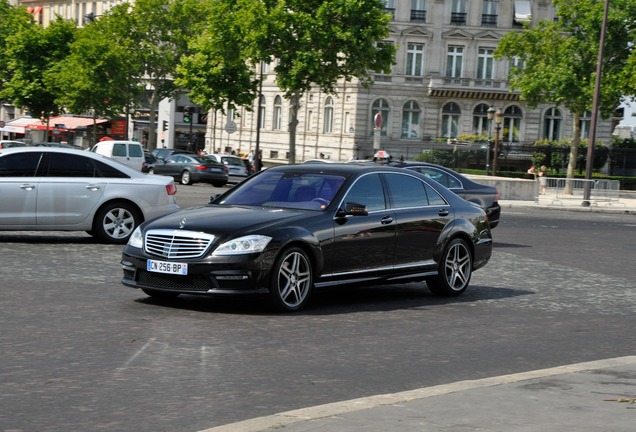 Mercedes-Benz S 65 AMG V221 2010