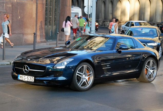 Mercedes-Benz SLS AMG