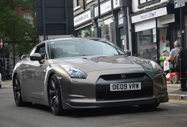 Nissan GT-R