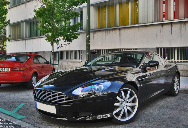 Aston Martin DB9