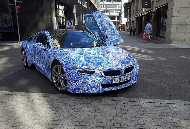 BMW i8