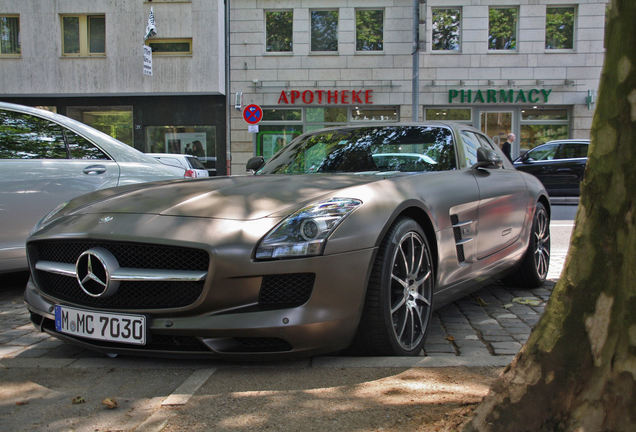 Mercedes-Benz SLS AMG