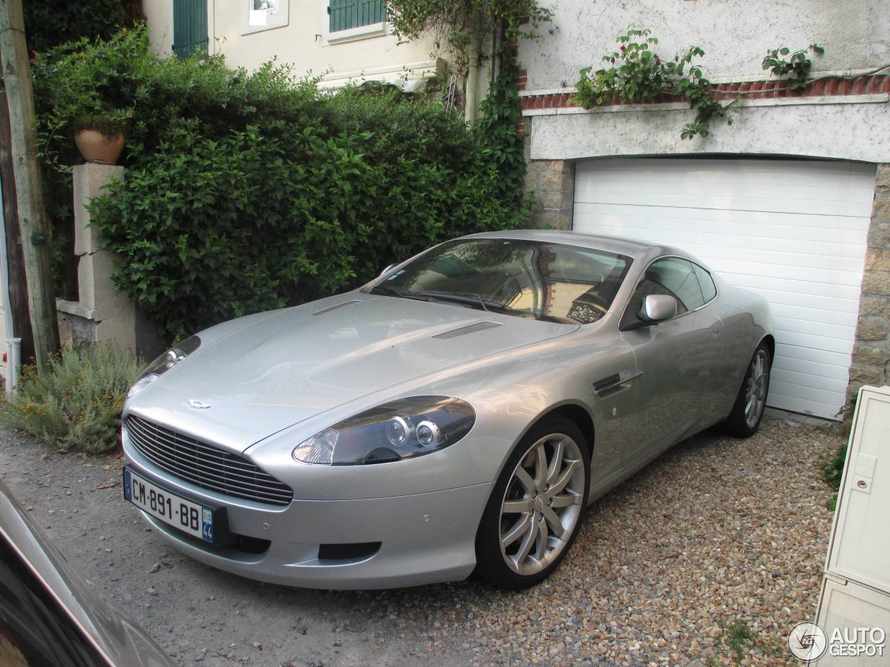 Aston Martin DB9