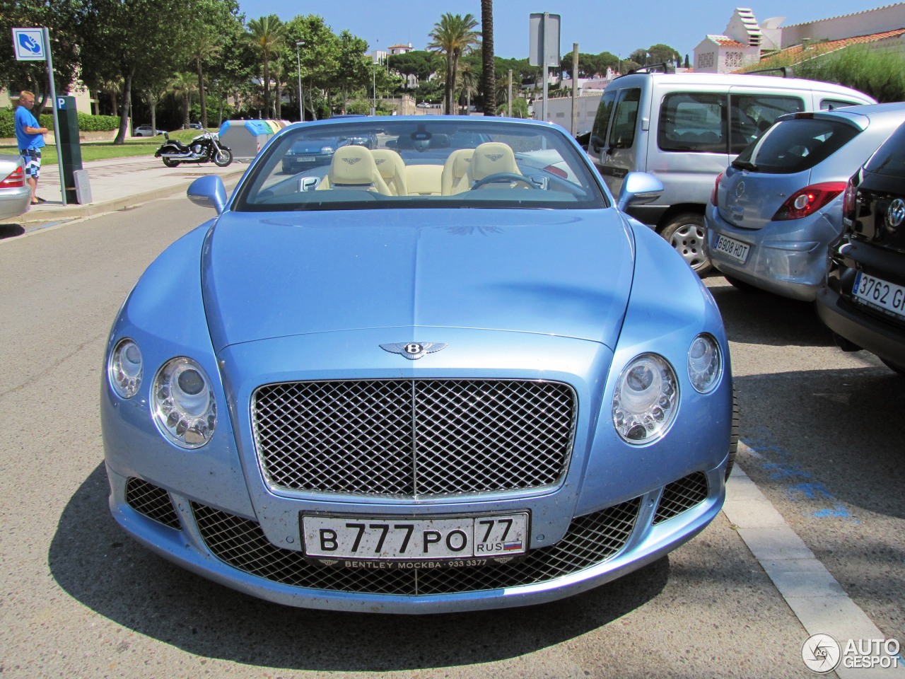 Bentley Continental GTC 2012