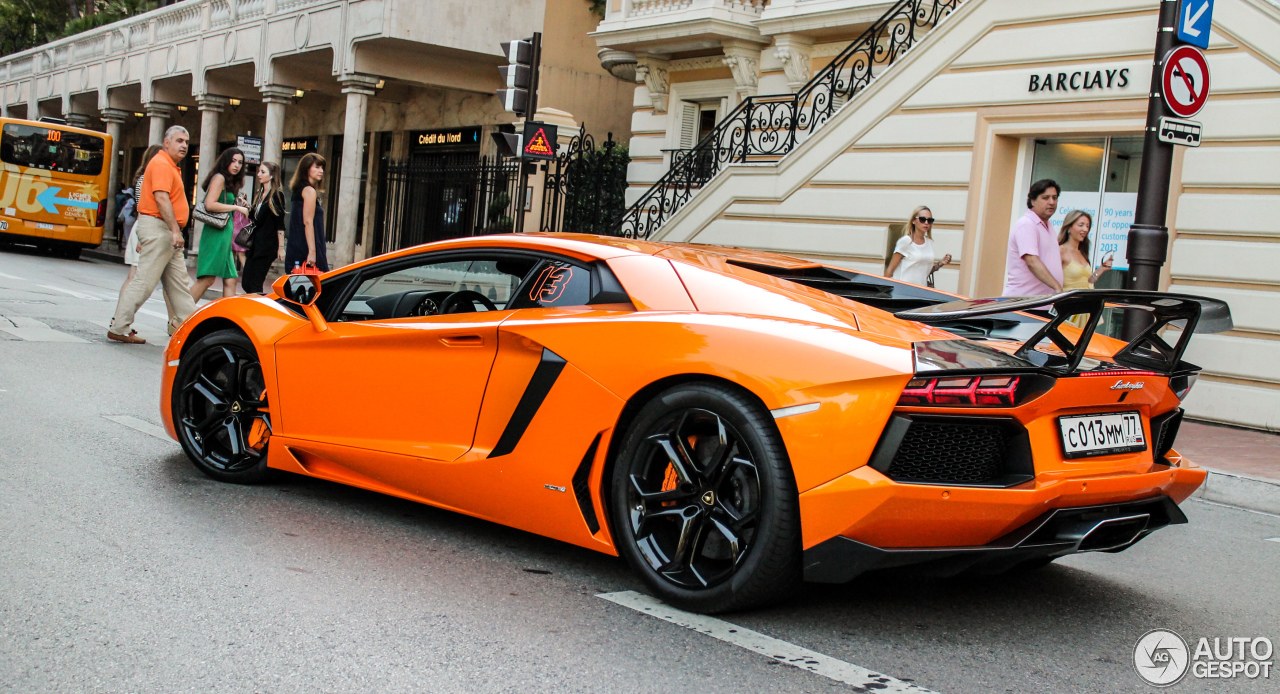 Lamborghini Aventador LP700-4