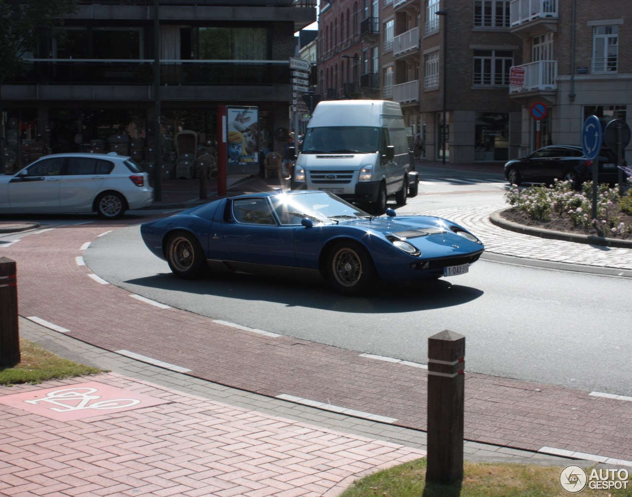 Lamborghini Miura P400