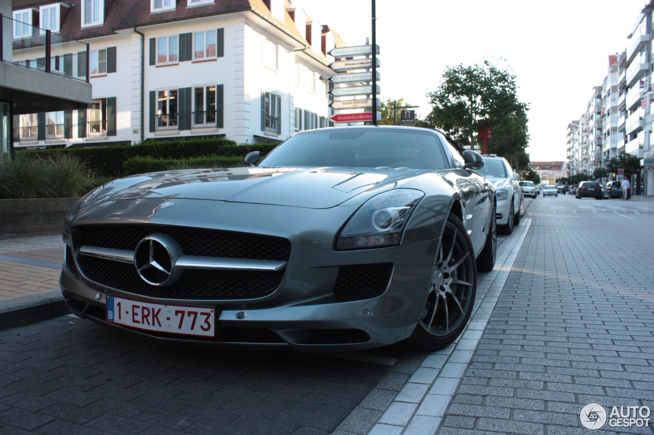 Mercedes-Benz SLS AMG Roadster