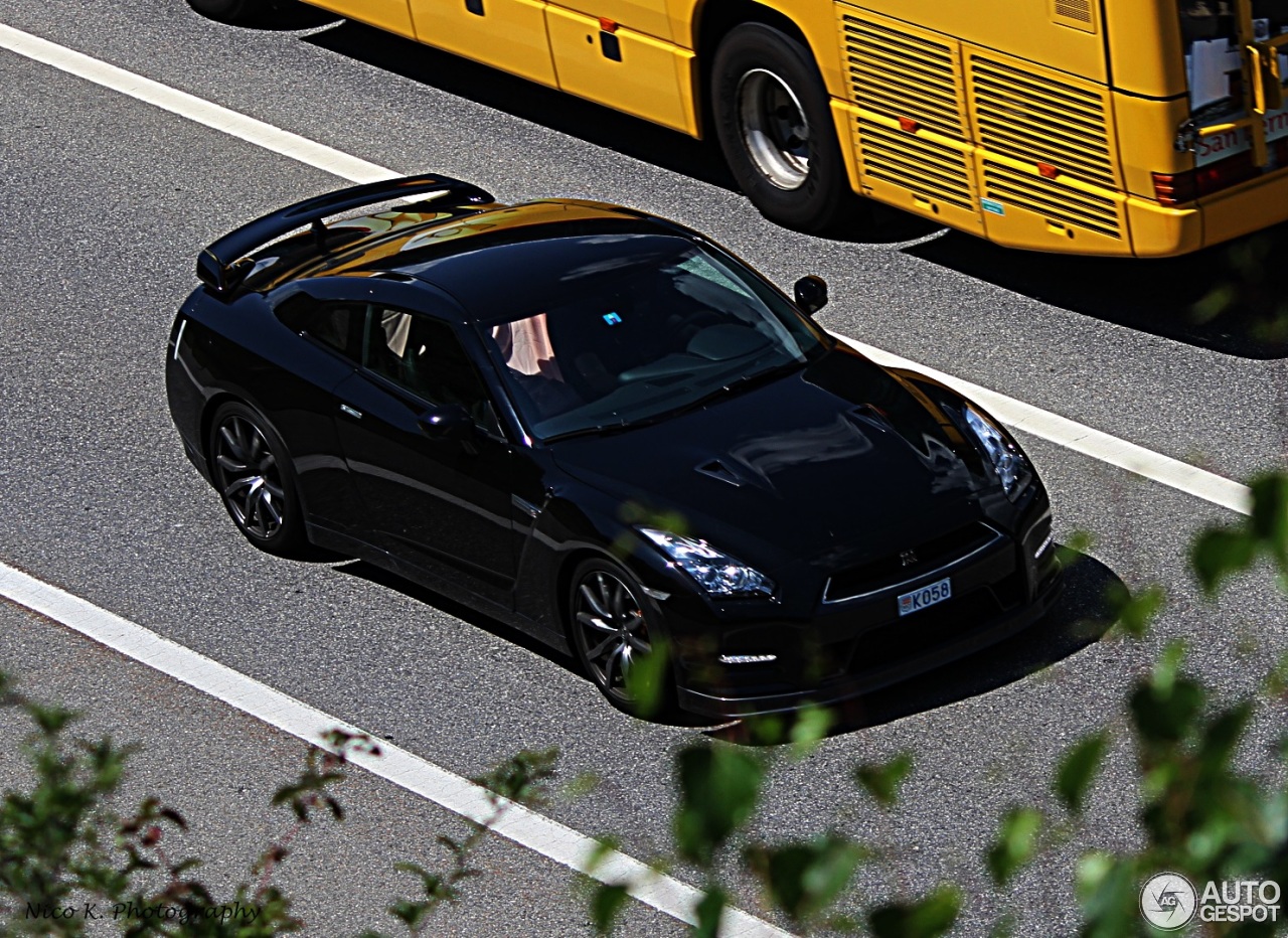 Nissan GT-R 2012