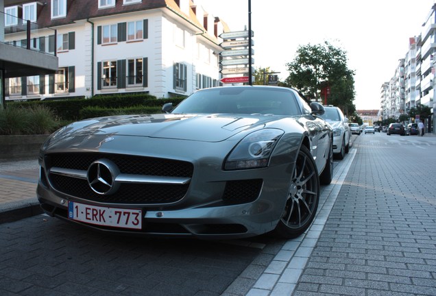 Mercedes-Benz SLS AMG Roadster