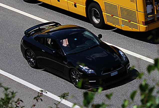 Nissan GT-R 2012