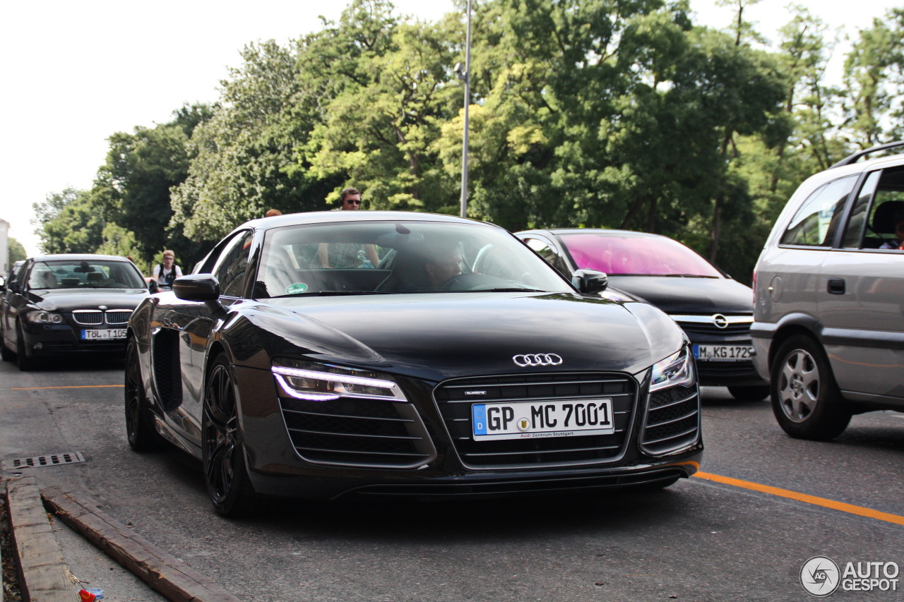 Audi R8 V10 Plus 2013