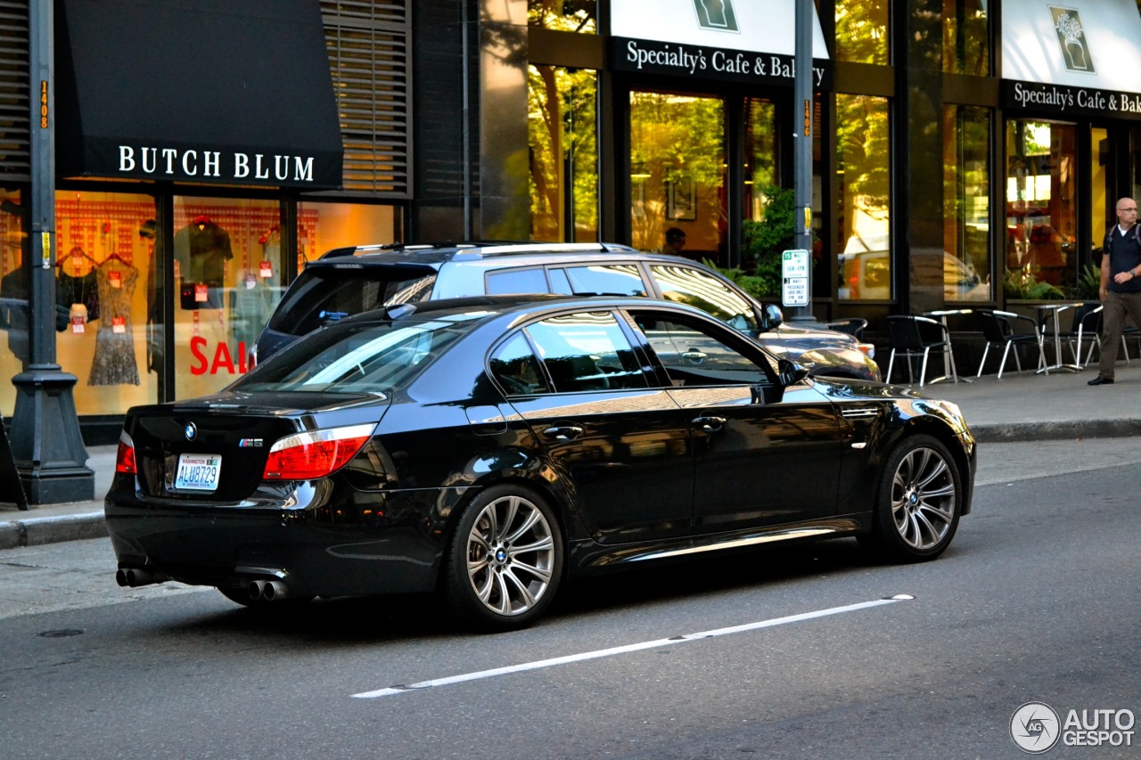 BMW M5 E60 2005