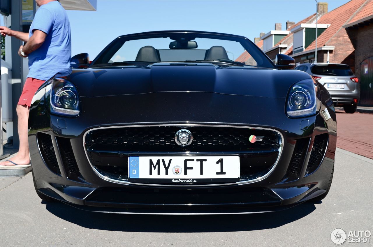 Jaguar F-TYPE S Convertible