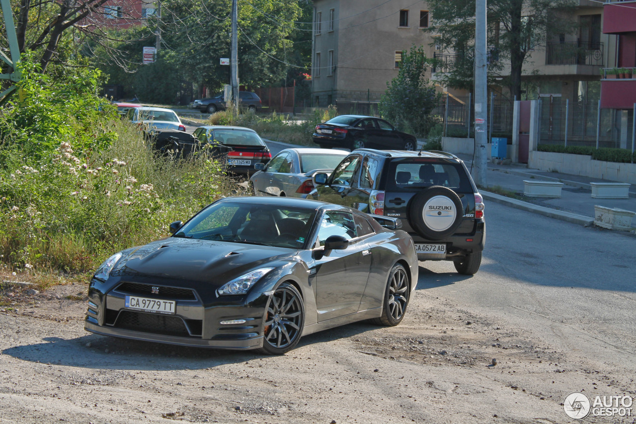 Nissan GT-R 2012