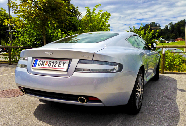 Aston Martin DB9