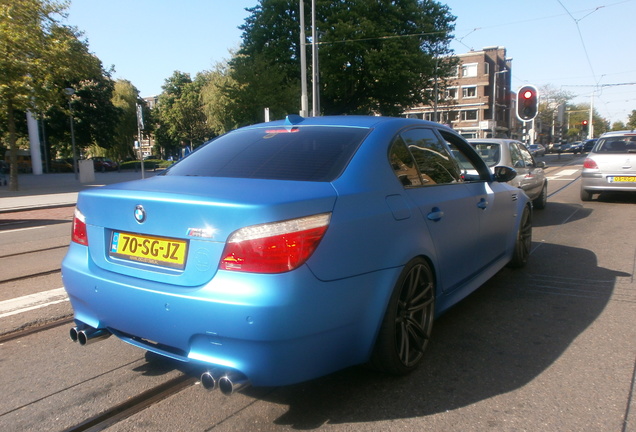 BMW M5 E60 2005