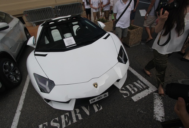 Lamborghini Aventador LP700-4 Roadster