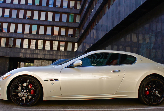 Maserati GranTurismo S Automatic