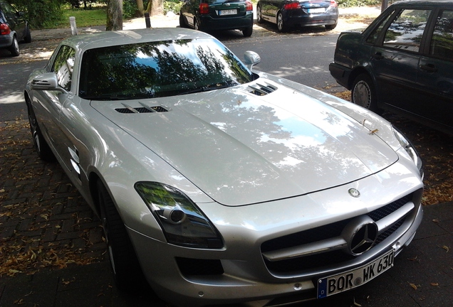 Mercedes-Benz SLS AMG