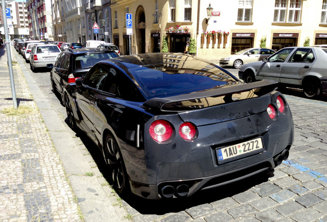 Nissan GT-R 2011