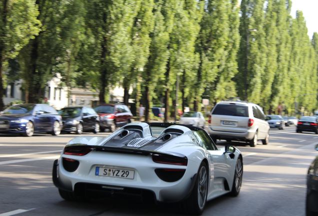 Porsche 918 Spyder Weissach Package