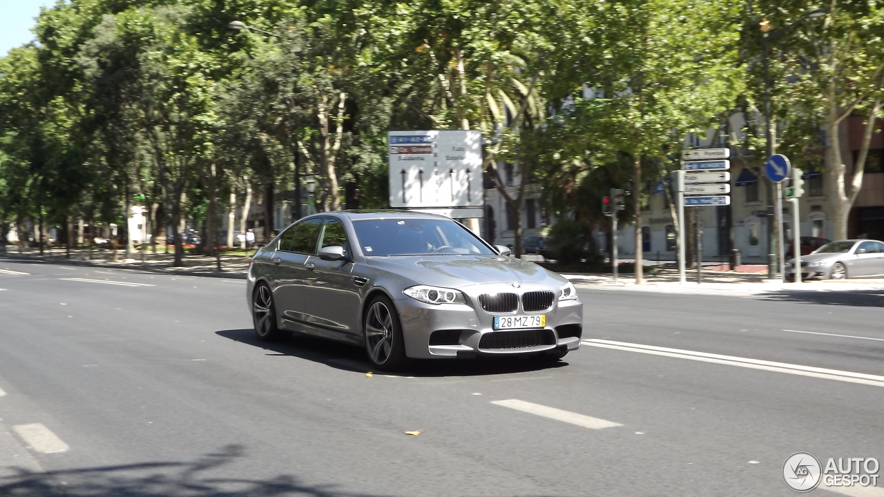 BMW M5 F10 2011