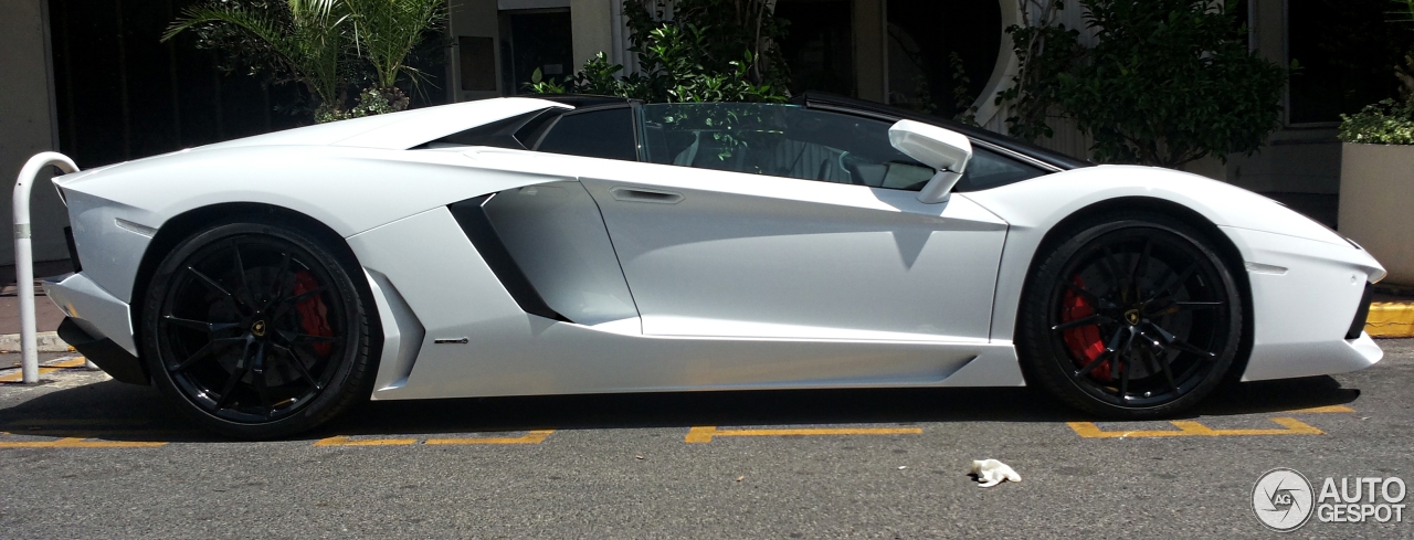 Lamborghini Aventador LP700-4 Roadster