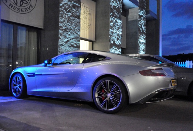 Aston Martin Vanquish 2013