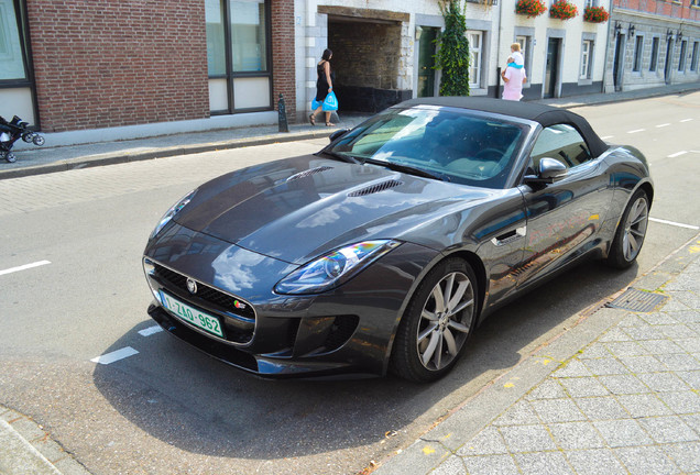 Jaguar F-TYPE S Convertible