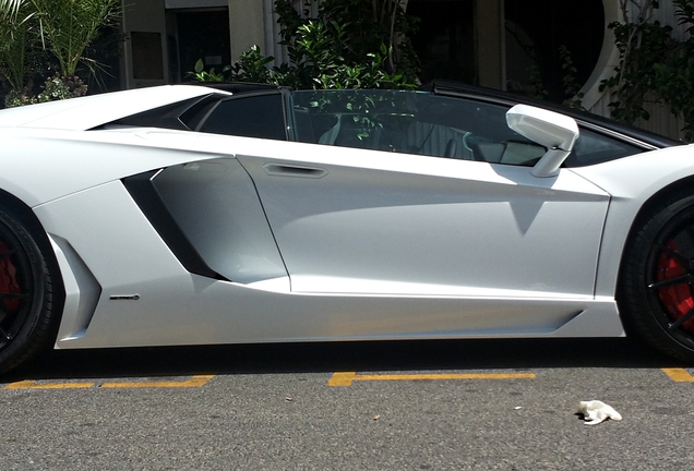 Lamborghini Aventador LP700-4 Roadster